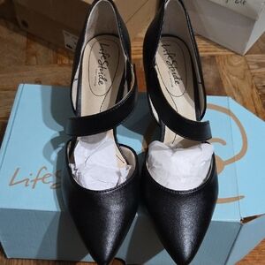 Life Stride Women's Classic Black Heels